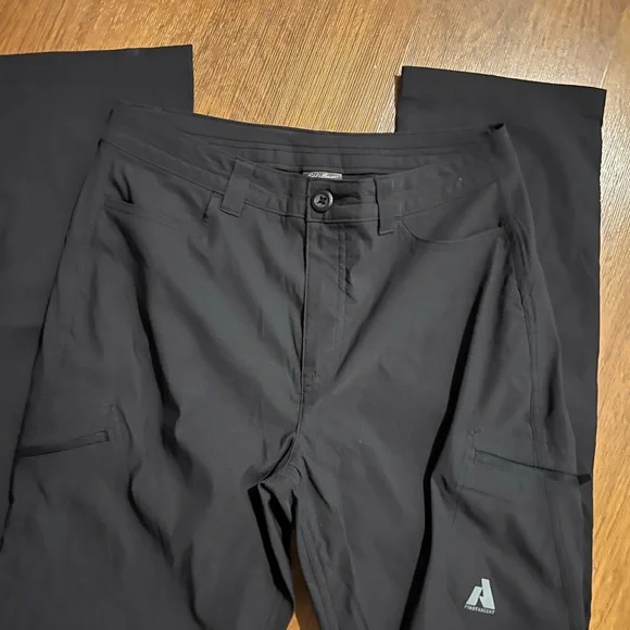 Eddie Bauer Women’s Black pants - Picture 2 of 3